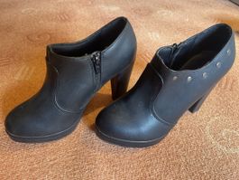 Schwarze Stiefeletten von Rainbow, Gr. 38, Top Zustand