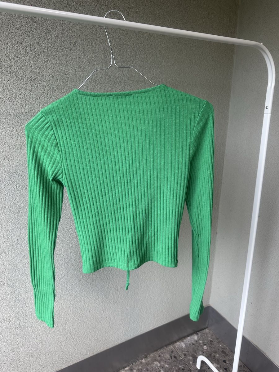 Pulls & Sweat-shirts: Schönes, grünes Oberteil – D'occasion à Volketswil par hal_65hj 1