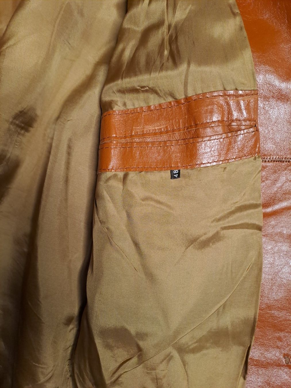 Jacken: Leder Jacke sehr Modern mit Seitentaschen – Gebraucht aus Capolago von LA.BOTTEGA 3