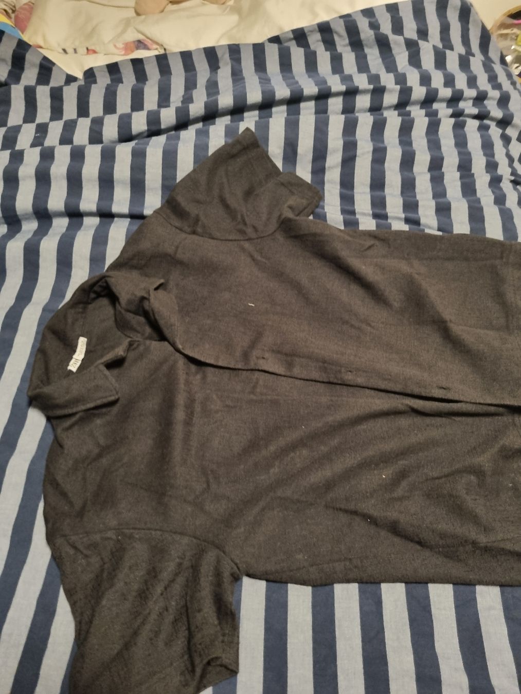 Zara Camicie: Dunkelgraues Zara Hemd Kurzarm, Grösse M – Usato da Schlieren venduto da tig_pd7t