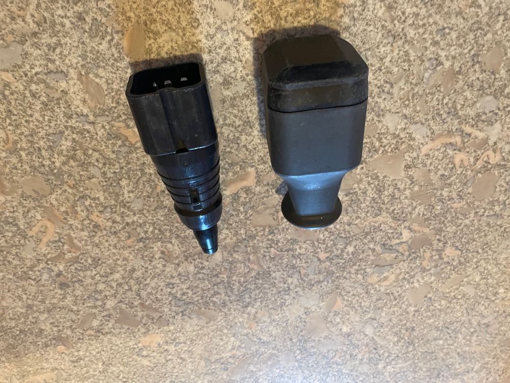 Stecker: Stecker & Kupplung J 15 5 polig – Gebraucht aus Huttwil von Bolpa 7