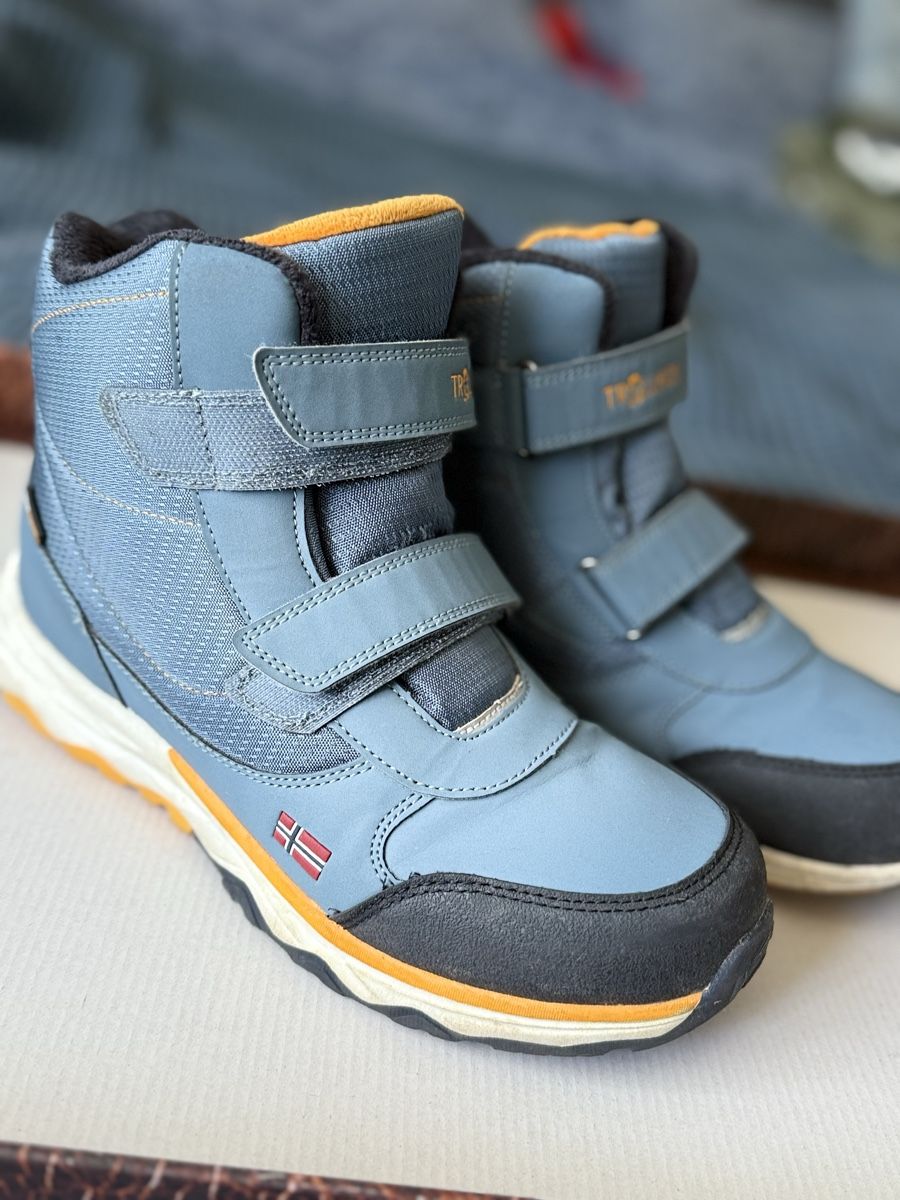 Chaussures garçon: Winter Schuh Gr39 Junge – D'occasion à Winkel par Olirickli05