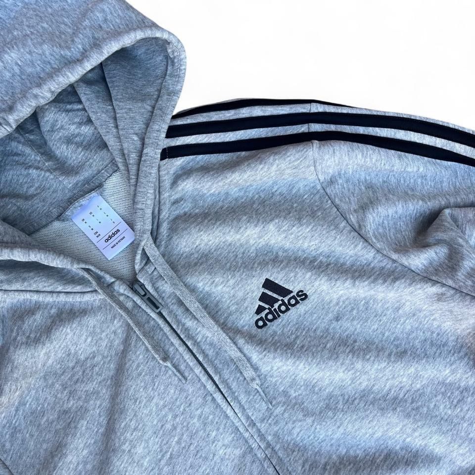 Adidas Giacche: Adidas Tracksuit Grau – Usato da Riehen venduto da RESTREET 1
