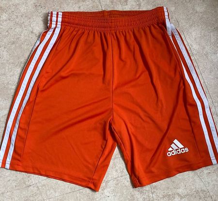 Top-Zustand Adidas shorts Grösse 176