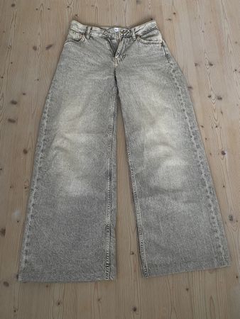 Jeans Wide Leg Bershka (EUR 32)