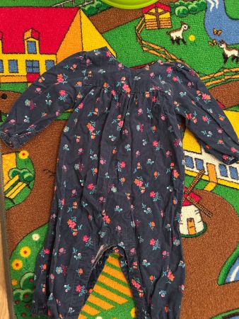 Baby Strampler babyGap Blumenmuster Grösse 74 cm 6-12 Monate