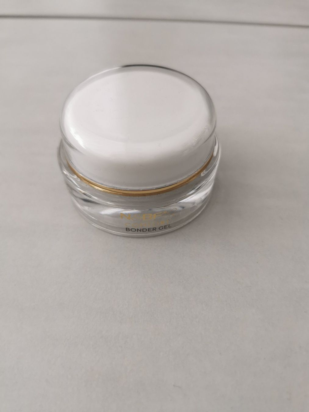 Ongles artificiels: Haftgel, 15ml, N&BF – Neuf avec emballage d'origine à Malters par Wahni81