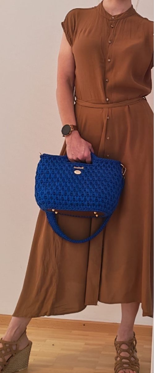 Borse: Handgefertigte Henkeltasche mit Satinfutter – Nuovo e nell'imballaggio originale da Embrach venduto da Ilaila94 4