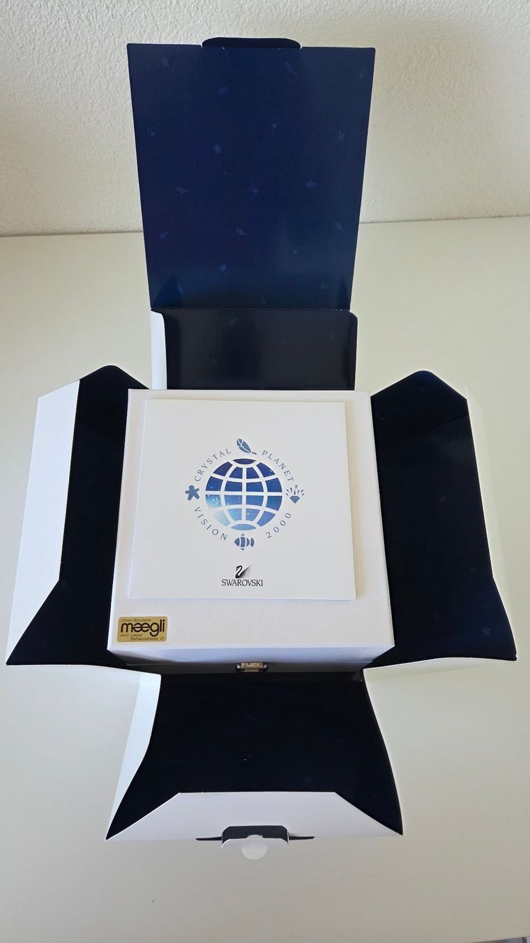 Swarovski Figuren: Swarovski Crystal Planet Vision 2000 Figur – Gebraucht aus Giebenach von Amigo 3