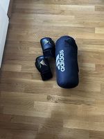 Boxsack ADIDAS mit Handschuhen