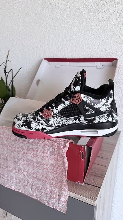 Herrenschuhe: Nike air jordan retro 4 Tatoo Gross 43 – Gebraucht aus Buttikon SZ von mei_s7q9