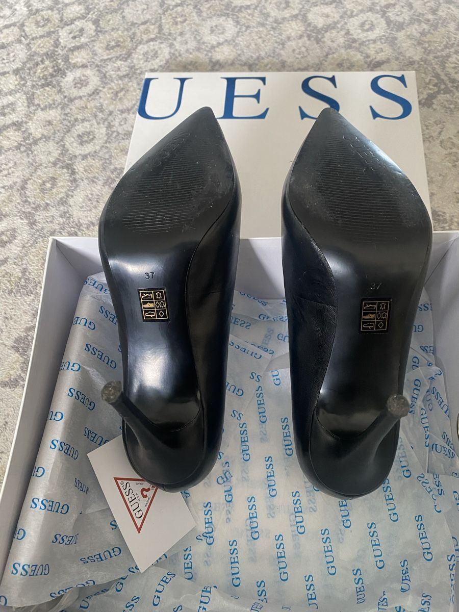 Damenschuhe: Pumps Guess – Gebraucht aus Basel von Holali17 4