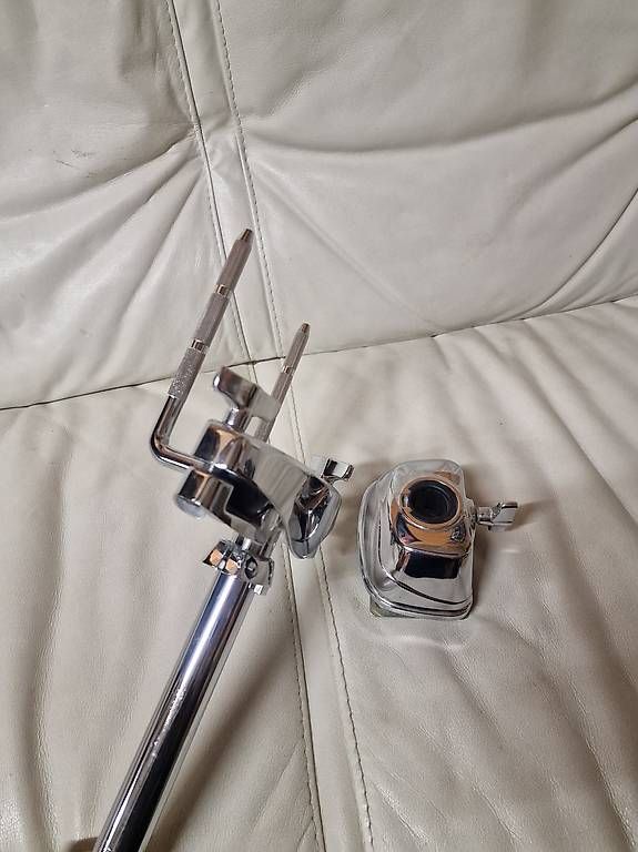 Strumenti musicali: Mapex Doppel Tom Halter mit Bass Drum Mount – Usato da Mur (Vully) FR venduto da Bigwhite 4