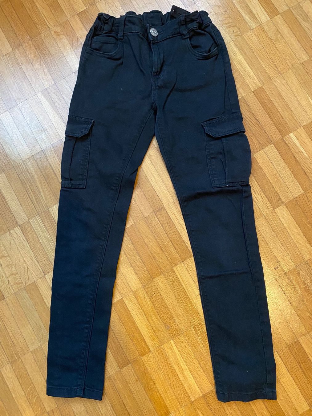 Pantalons: Jean fille – D'occasion à Basel par OK2010 2