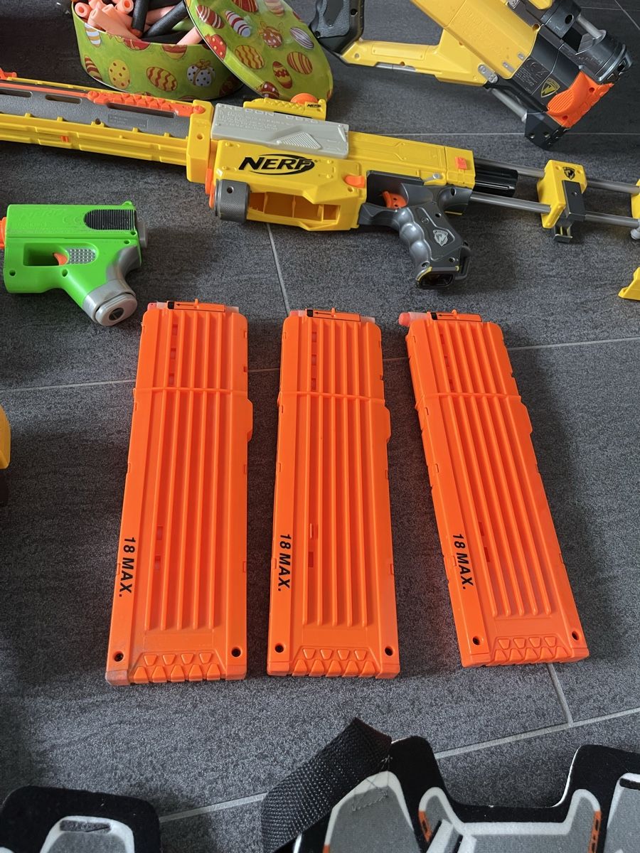 Nerf Giocattoli: Grosses Nerf Waffen Set für Kinder – Usato da Buttikon SZ venduto da HeidiF0102 3