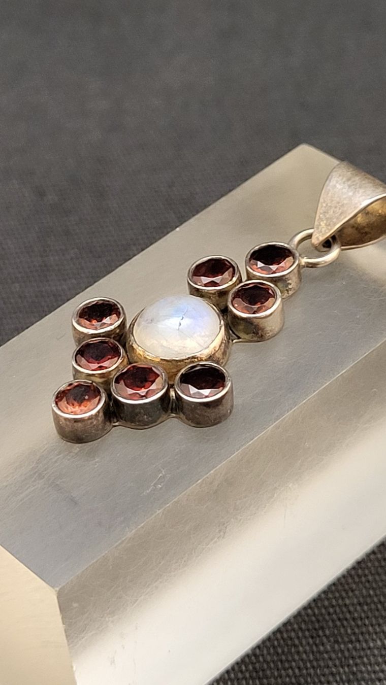 Anhänger: Silberanhänger 925 mit Granat und Labradorit – Gebraucht aus Basel von spinne02