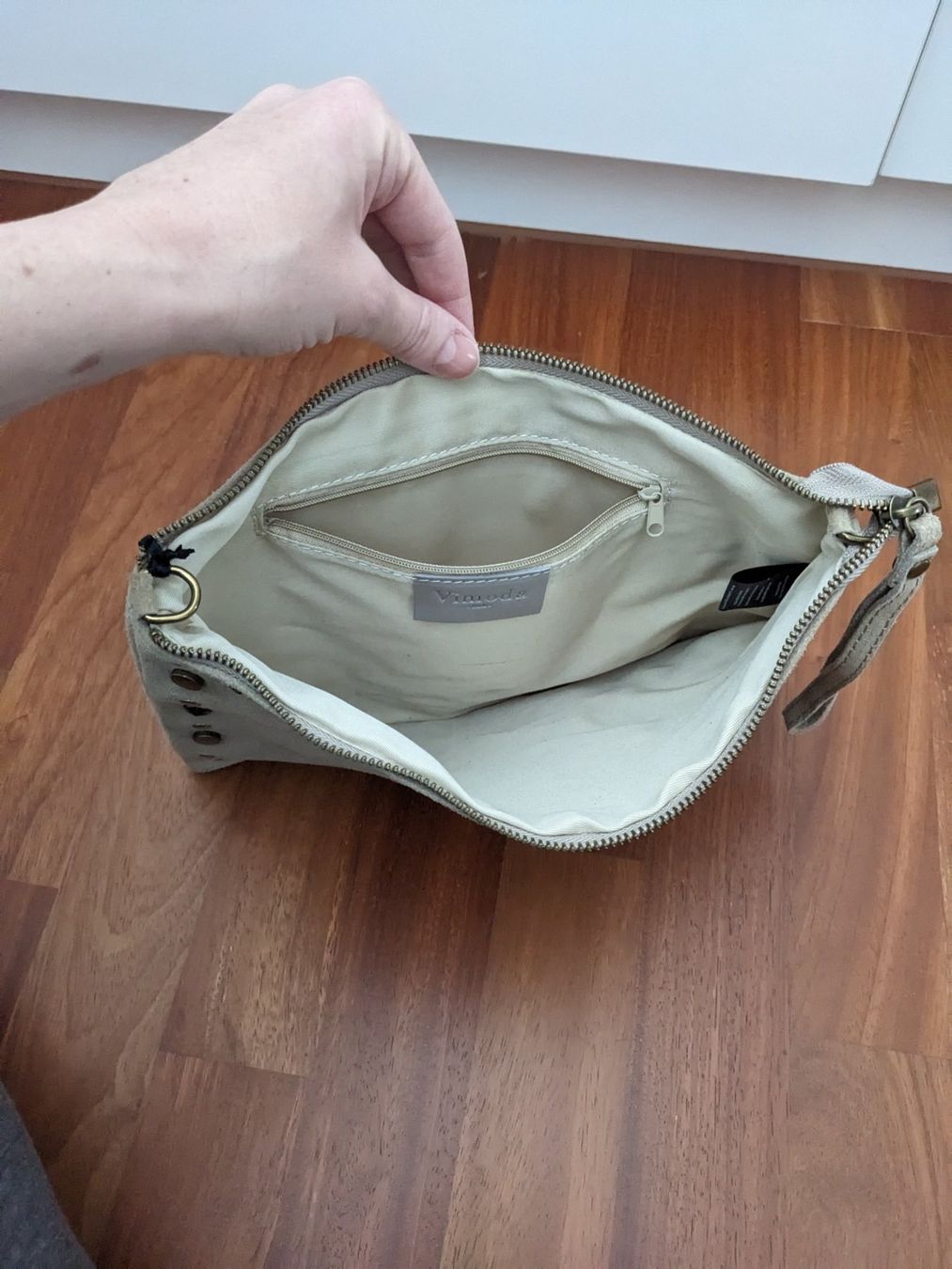Taschen für Damen: Unterarmtasche Vimoda – Neu (gemäss Beschreibung) aus Einsiedeln von mar_6bqc 4