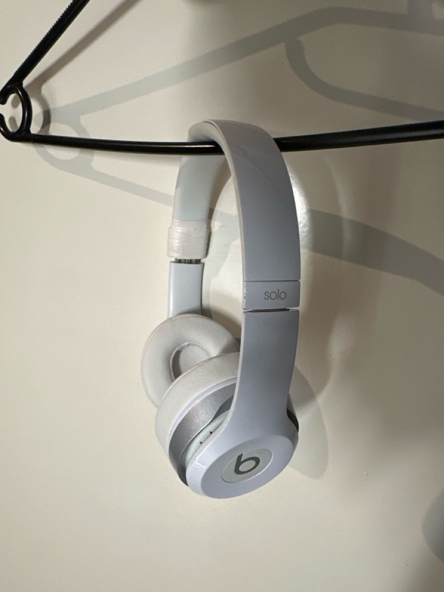 Beats Cuffie: Weisse Beats Solo Kopfhörer – Usato da Vaduz venduto da Anna_Stern_1