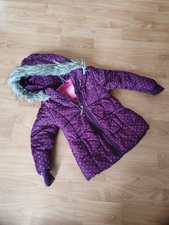 Mädchen Winterjacke lila gepunktet mit Kapuze Grösse 74/80