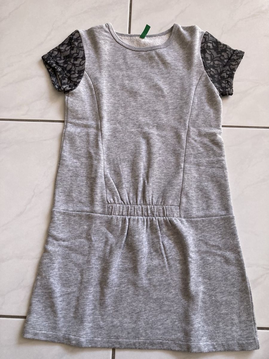 Benetton Vestiti & Gonne: Robe Benetton, T. 140 – Usato da La Chaux-de-Fonds venduto da katica74