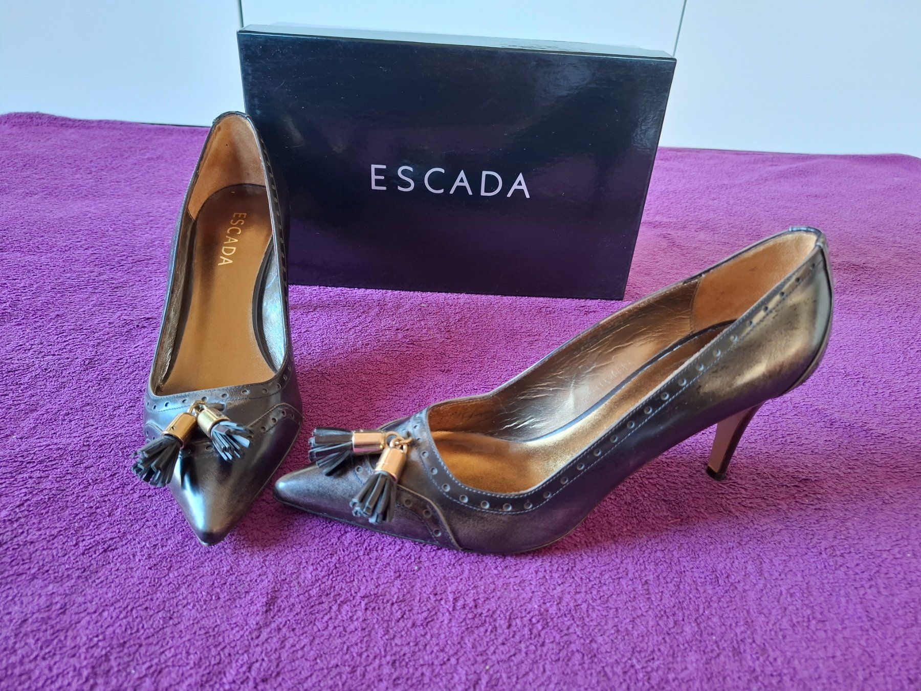 Escada Scarpe da donna: Elegante original Escada Pumps, Grösse 40 - neuwertig – Usato da Müllheim Dorf venduto da Seeeule01