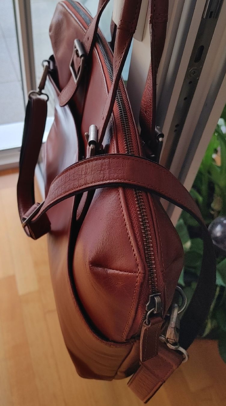 Sacs: Ledertasche "Royal RepubliQ" Businesstasche Laptoptasche – D'occasion à Grenchen par ser_bsj2 3