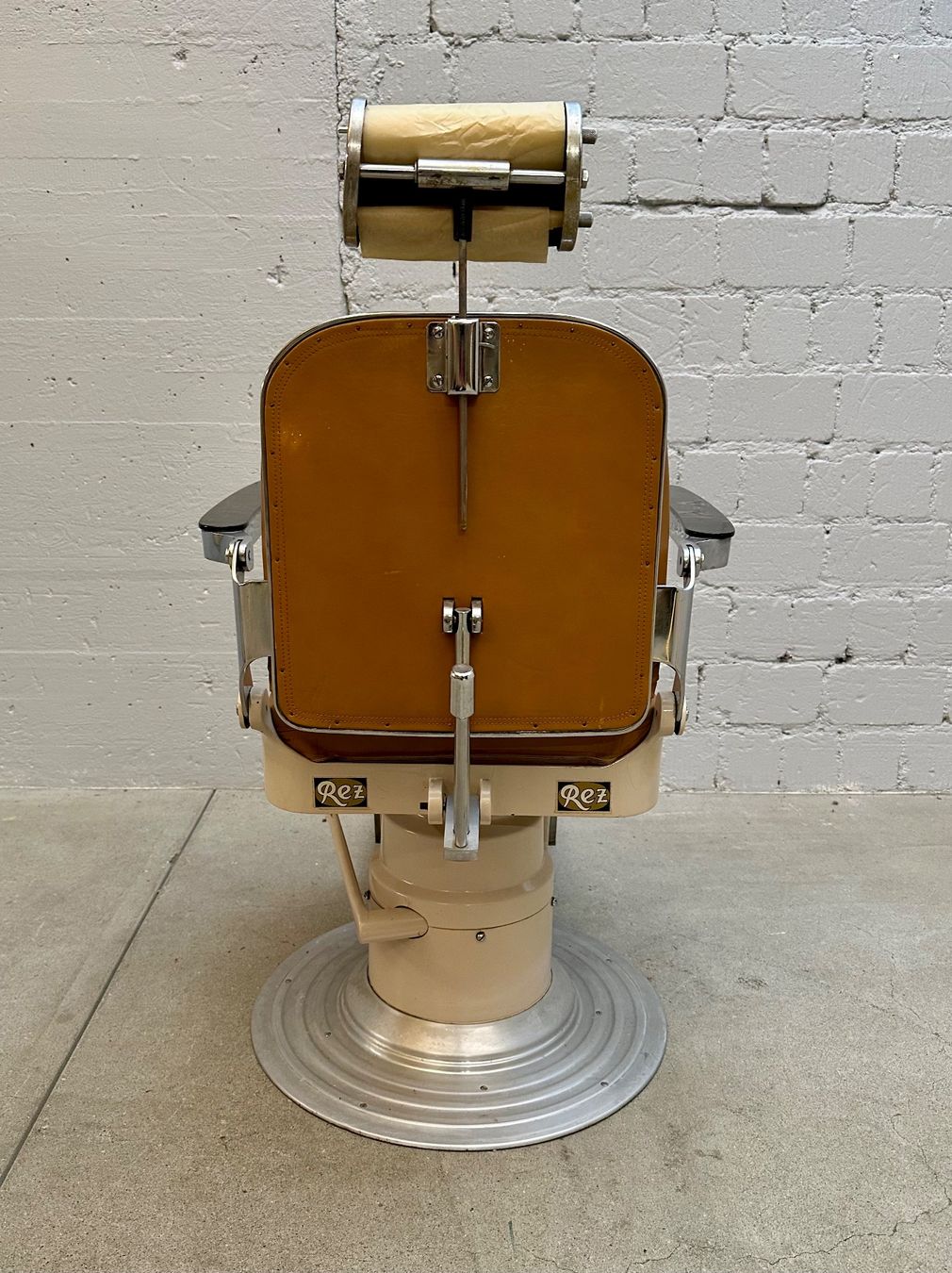 Kosmetik-& Massageliegen: VINTAGE COIFFEURSTUHL – Gebraucht aus Zürich von NIKI777 4