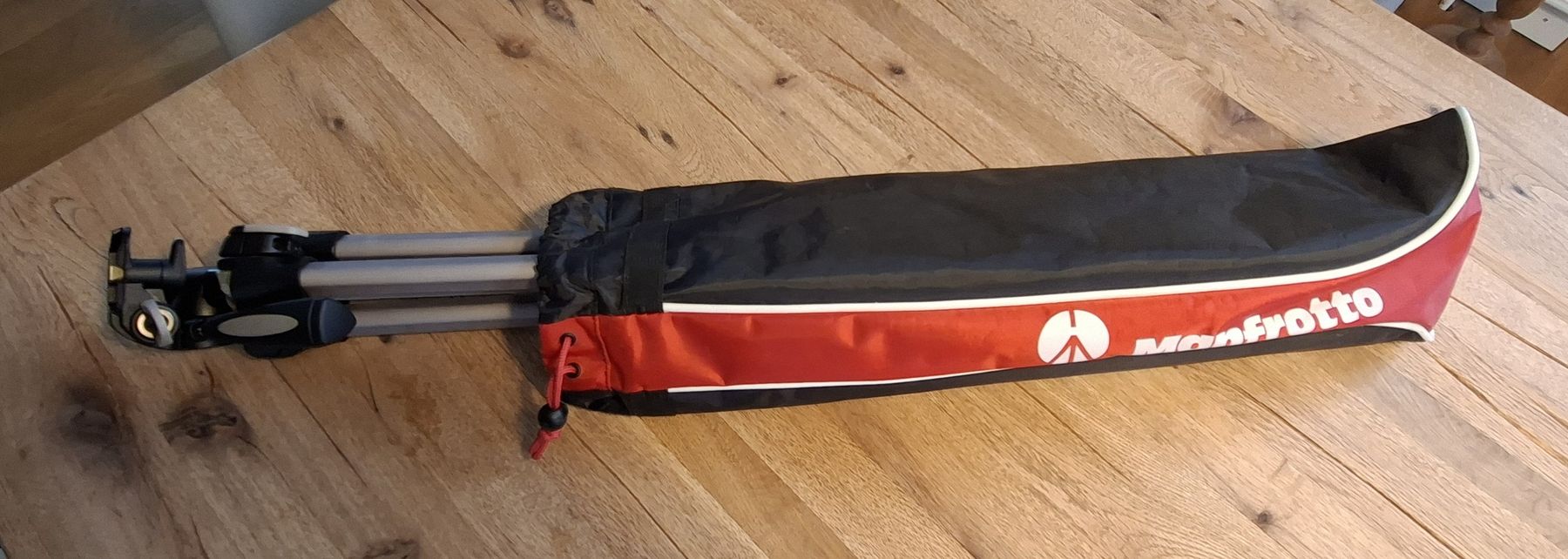 Manfrotto Treppiedi & Teste: Stativ für Kamera – Usato da Sissach venduto da Sasy01 3