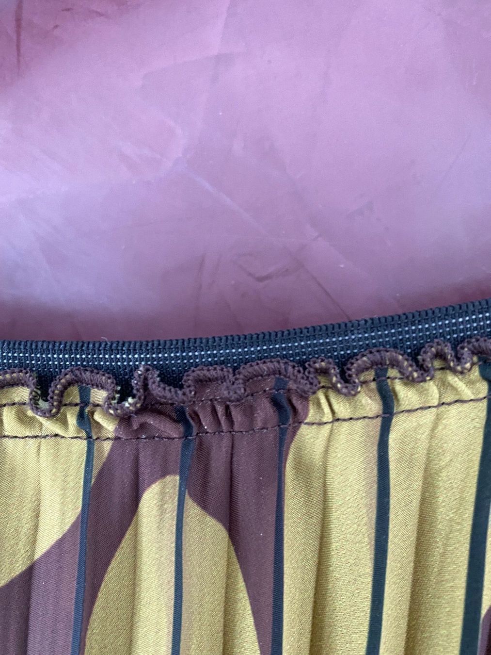 Marc Cain Gonne: Marc Cain Damen Plisseerock, beige, Gr. 38 – Nuovo (secondo la descrizione) da Volketswil venduto da praxis12 2