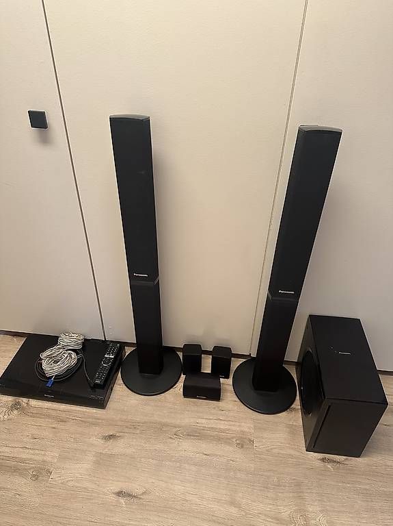 Home Cinema: Panasonic Heimkinosystem 5.1 mit 1000w – Usato da Dielsdorf venduto da Thoeg