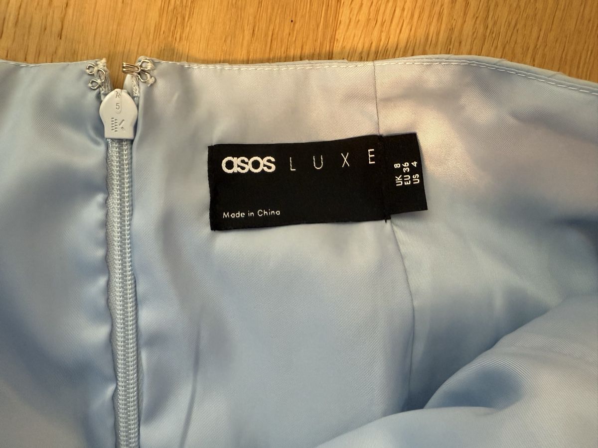 Asos Gonne: Maxi Rock mit Schlitz / Lang Rock – Nuovo (secondo la descrizione) da Dietlikon venduto da AngelinaSt. 1