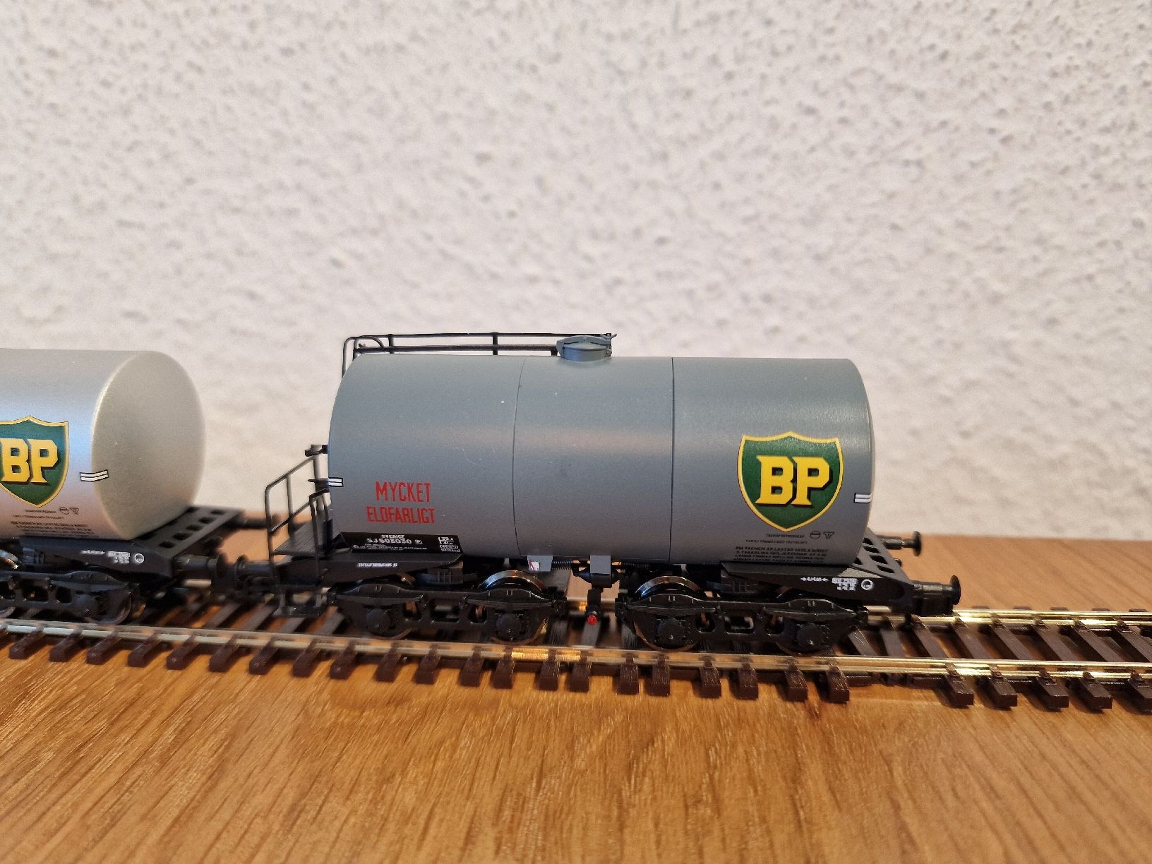 Roco Modelleisenbahnen: SJ BP Tankwagen H0 – Neu (gemäss Beschreibung) aus Matten b. Interlaken von lor_hr9w 7
