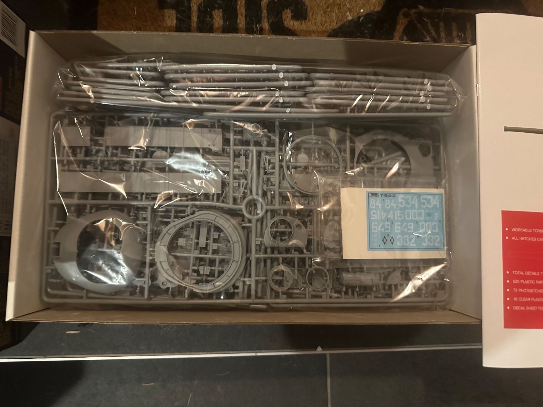 Kit di modellismo & Modellini statici: MiniArt 37012 T-54-2 Soviet Medium Tank Mod. 1949  1:35 – Nuovo e nell'imballaggio originale da Bossonnens venduto da Le_mir 1