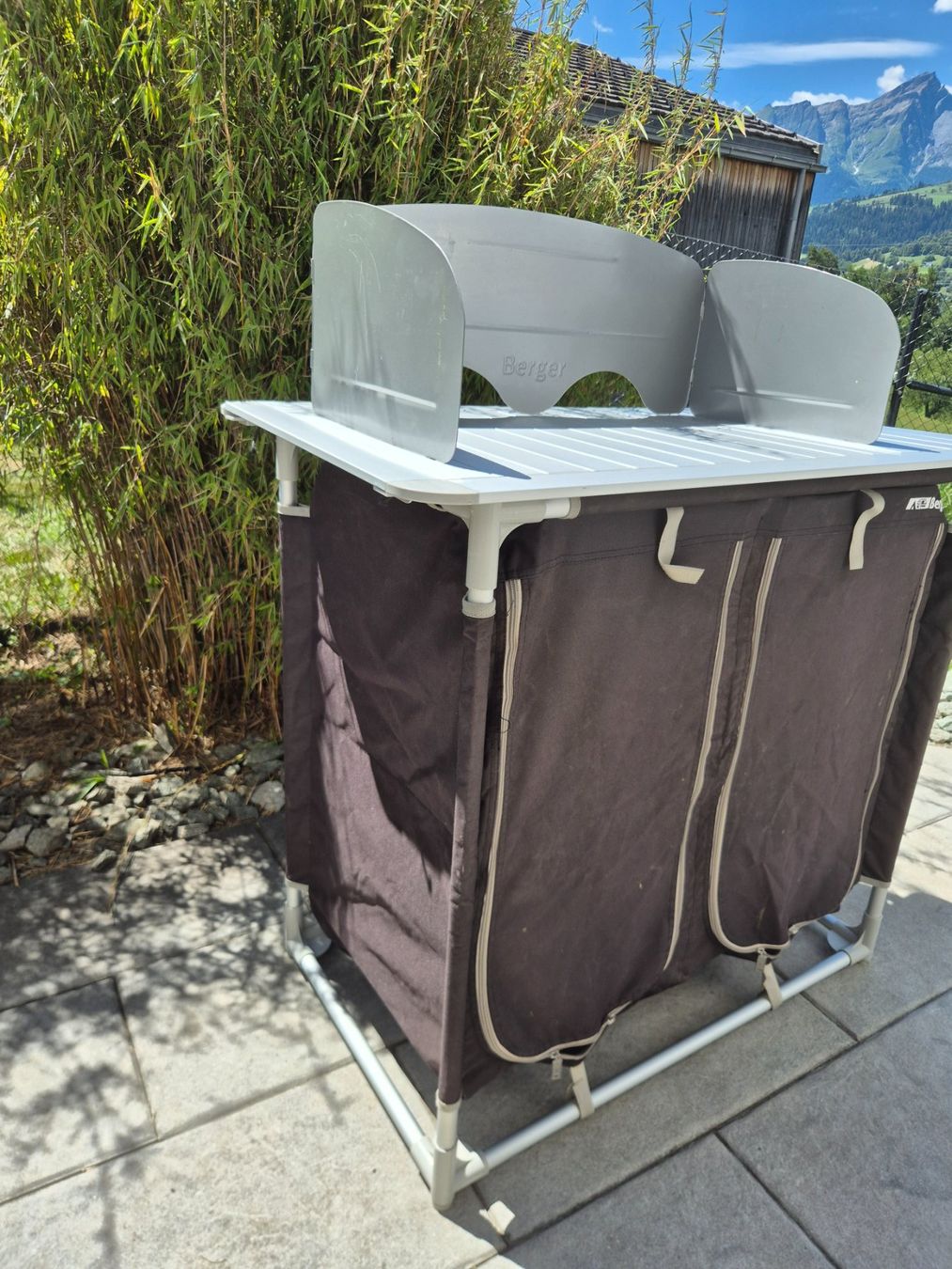 Cucine complete: Berger Camping Kochstation mit Windschutz – Usato da Pratval venduto da RicoR79 3