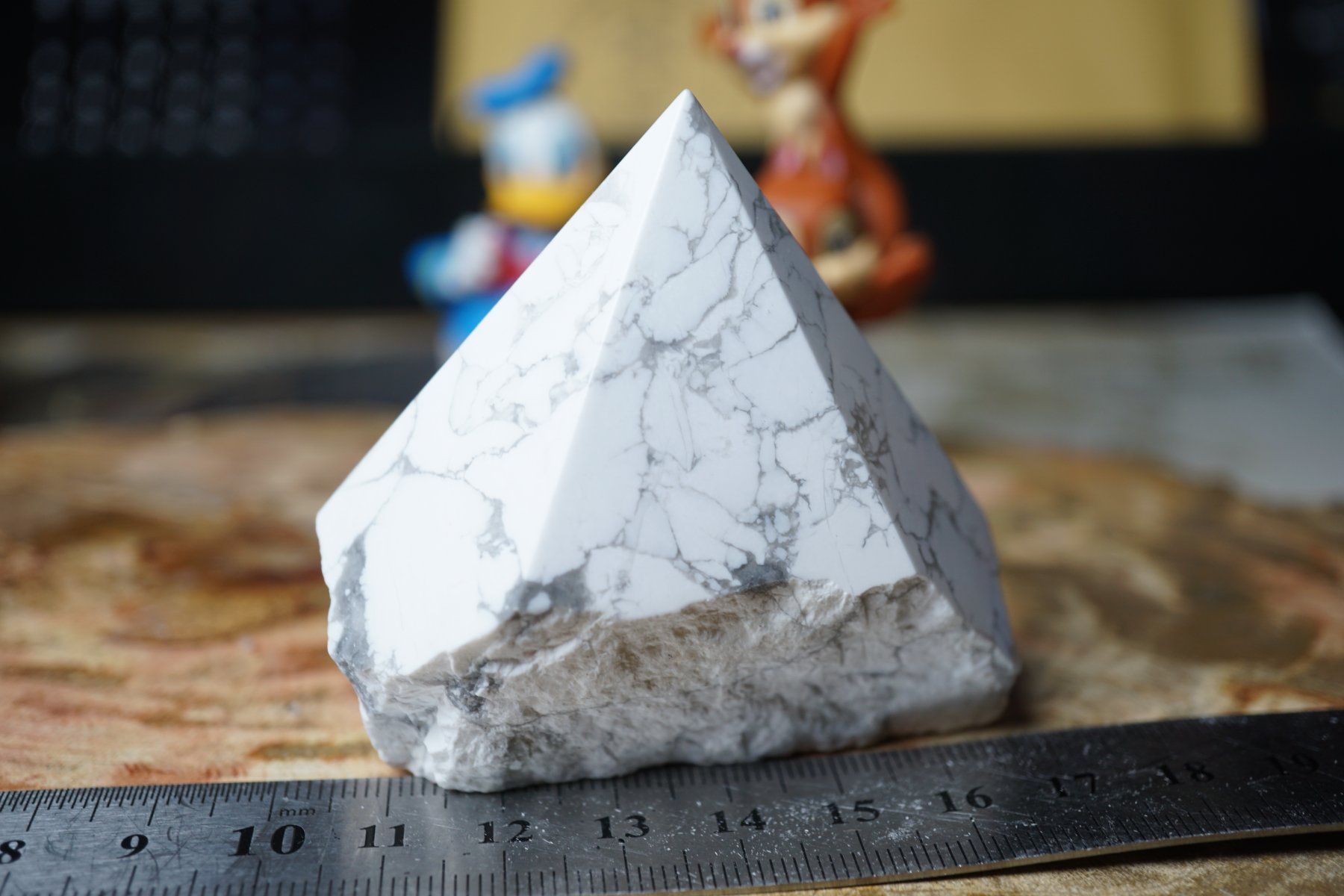 Minerali & Pietre curative: Magnesit   Spitze   6cm x  4cm – Nuovo e nell'imballaggio originale da Eschenbach SG venduto da topstone 1