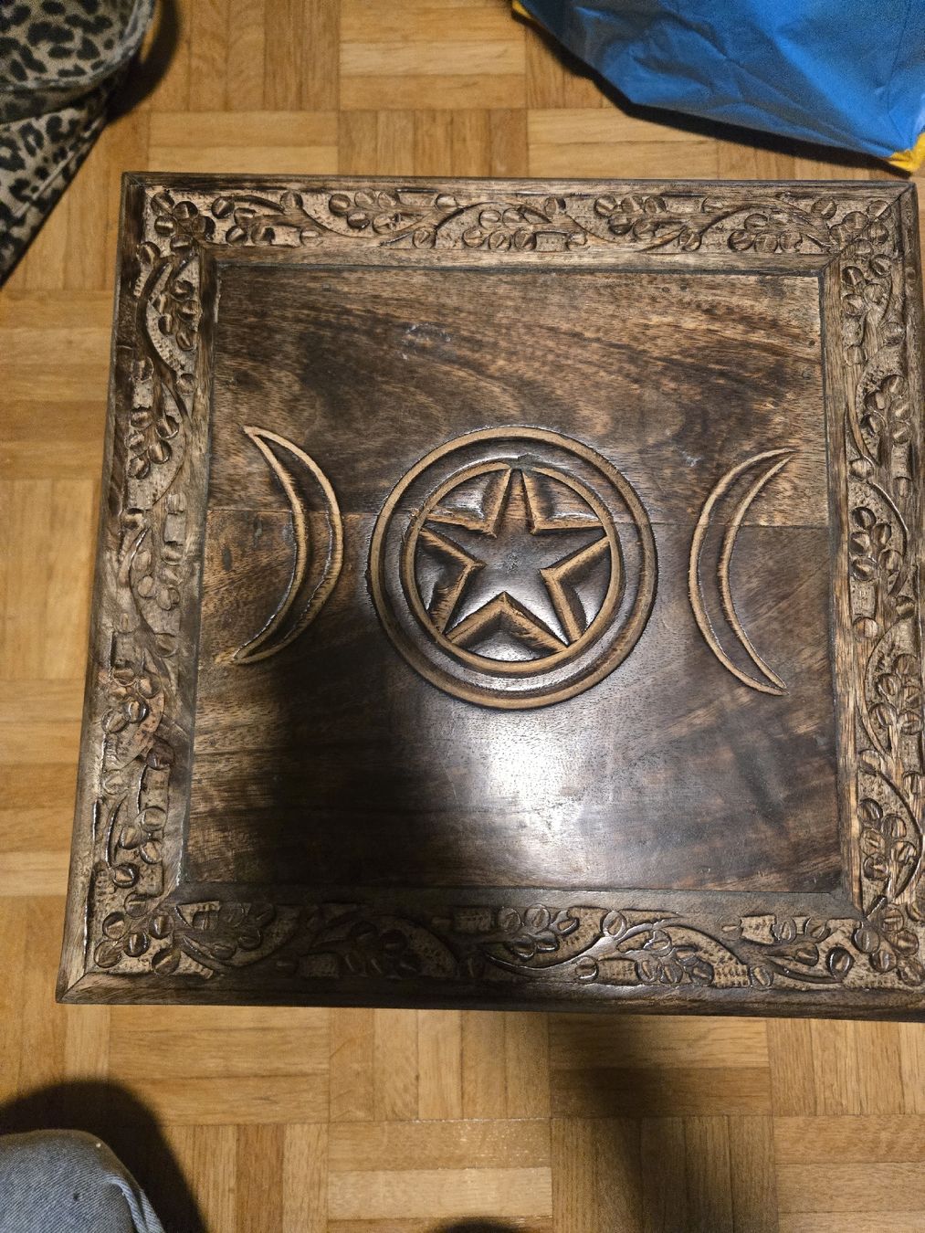 Tutte le decorazioni: Mini Altar Mond aus Holz – Usato da Schönenwerd venduto da vil_5vkk 2