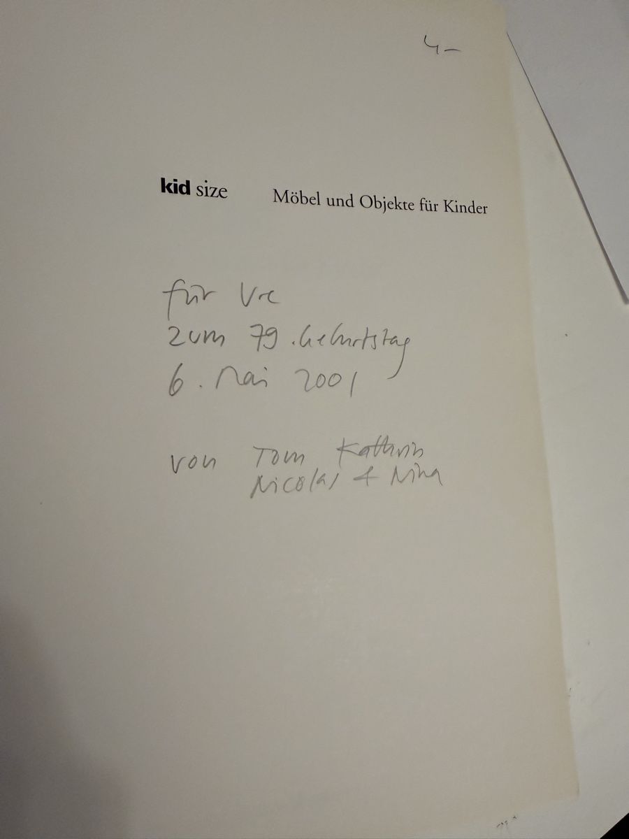 Libri: Kid Size, Vitra, Kindermöbel, 1997 – Usato da Zürich venduto da Carrington 2