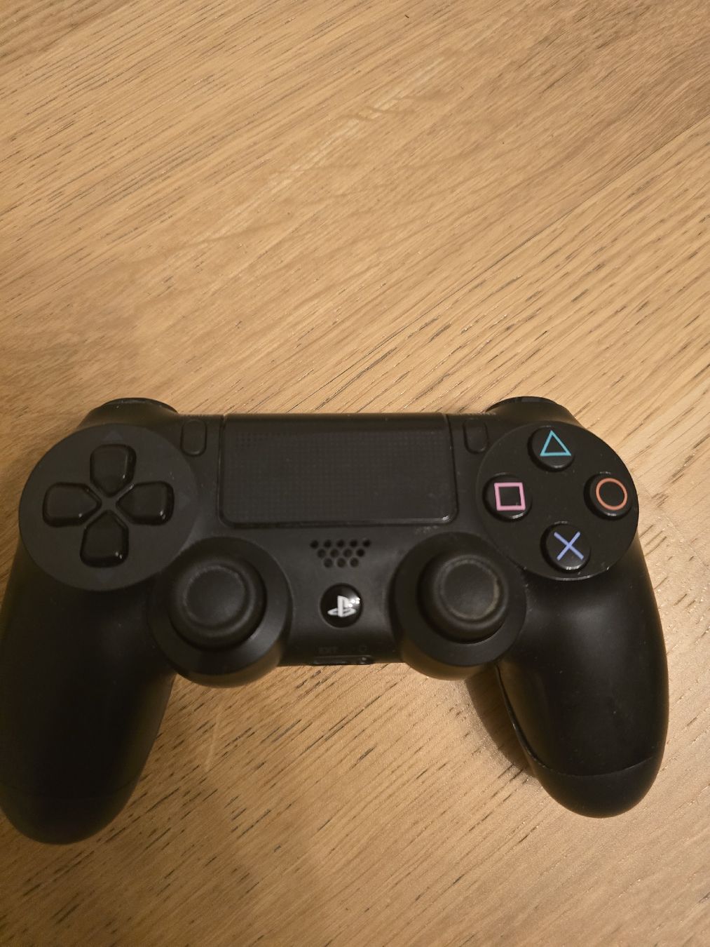 Sony Controller: PS4 Controller – Usato da Kreuzlingen venduto da Klingelton_21600