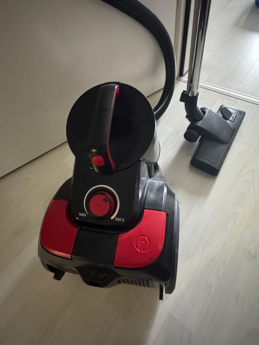 Aspirapolveri & Accessori: Staubsauger – Usato da Neerach venduto da vio_7hd7 2