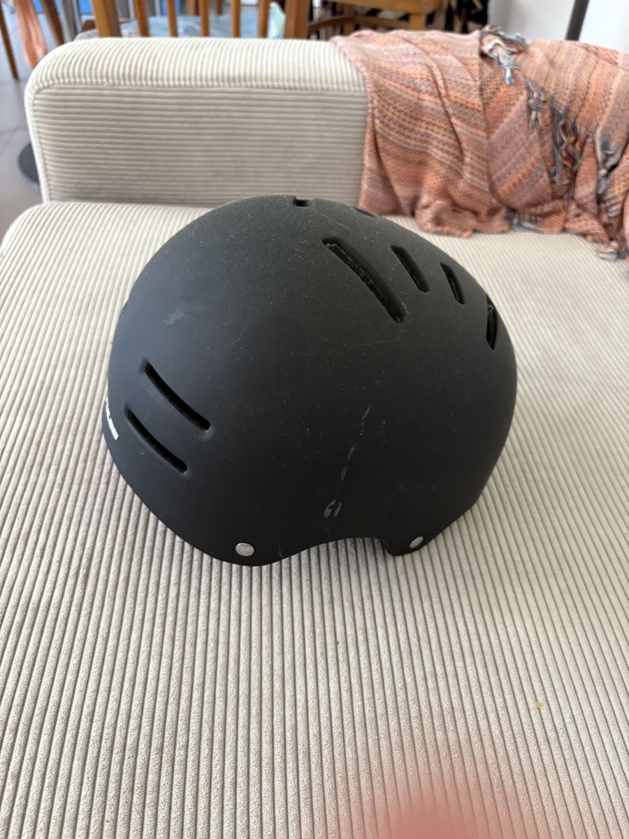 Helme: Helm 56-61cm – Gebraucht aus Zürich von BKana