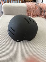 Helm 56-61cm