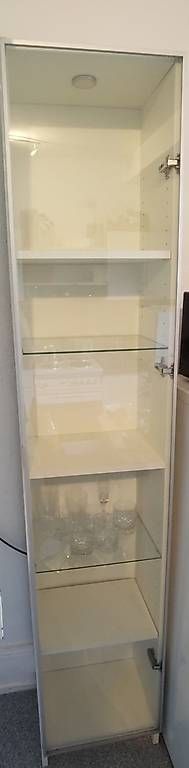 Vitrinen: Glasvitrine Ikea inkl. zwei Glasböden – Gebraucht aus Dübendorf von axr_7jb9