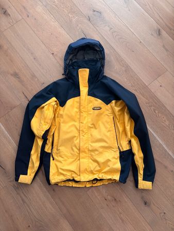 Patagonia Gore-Tex Vintage Regenjacke in blau-gelb