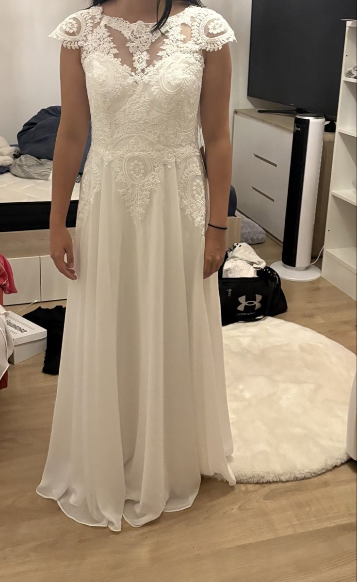 Robes: Robe de mariée – Neuf (Voir description) à Jussy par ver_bk9z