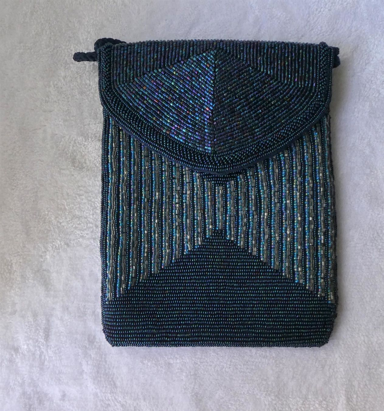 Taschen für Damen: Tasche Umhängetasche Handtasche festlich mit Perlen – Gebraucht aus Frauenfeld von dhour 1