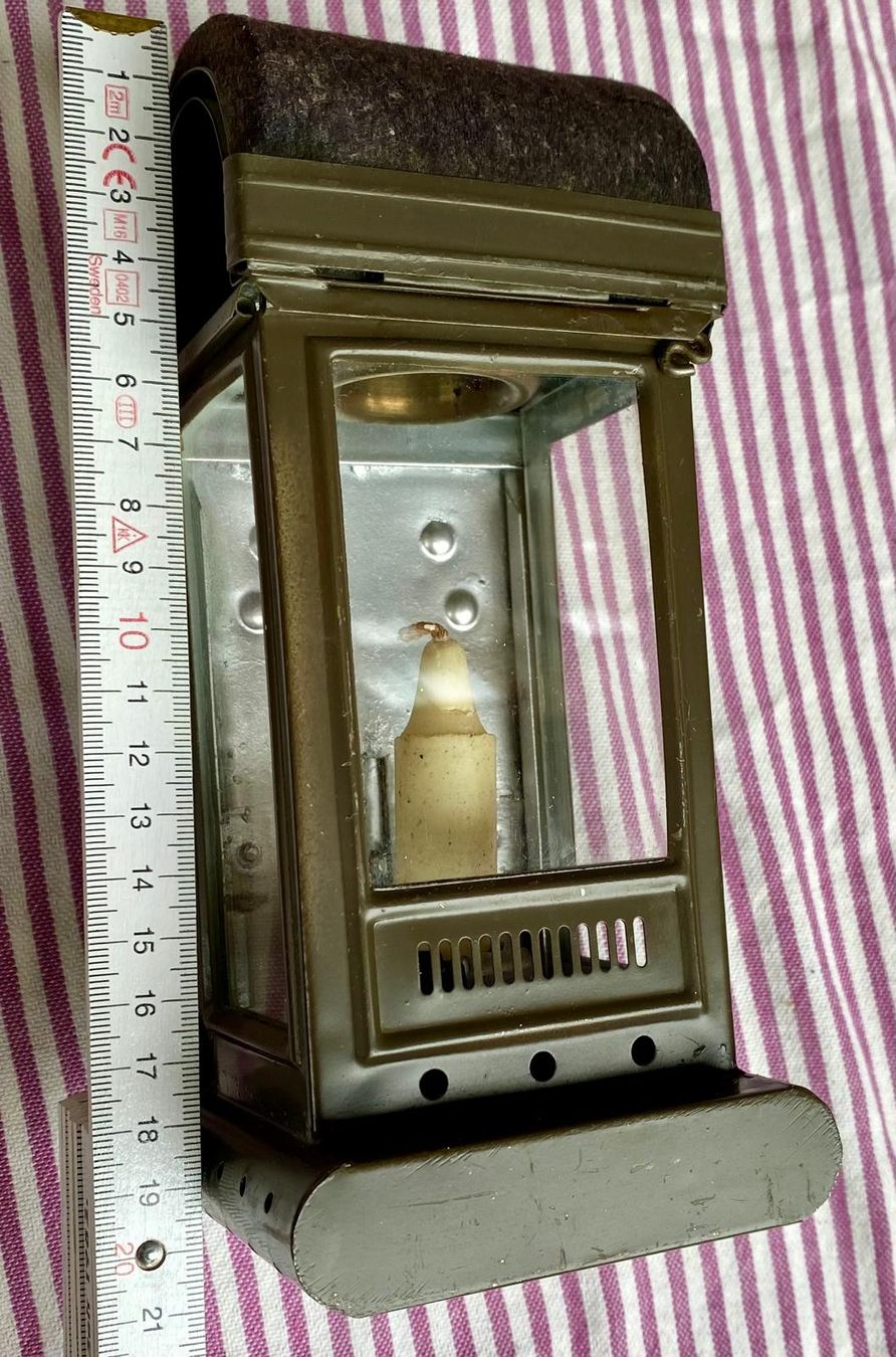 Schweizer Armee Lampade & Luci: Vintage Armeelampe / Sturmlampe, Schweizer Armee – Usato da Krauchthal venduto da SamsPuce 7