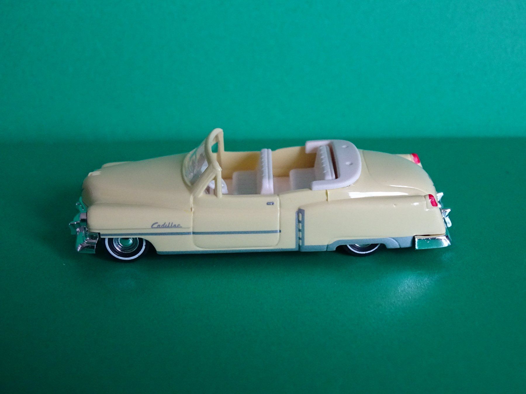 Busch Modellini d'auto: Cadillac 52 Cabrio von Busch 1/87 – Nuovo e nell'imballaggio originale da Bretzwil venduto da Meex 2