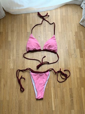Maillot de bain rose et rouge bordeaux 2 pièces
