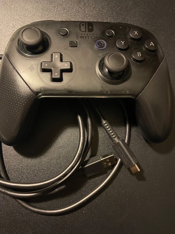 Nintendo Switch Pro Controller inkl. Ladekabel (Gebraucht) in Seuzach ...