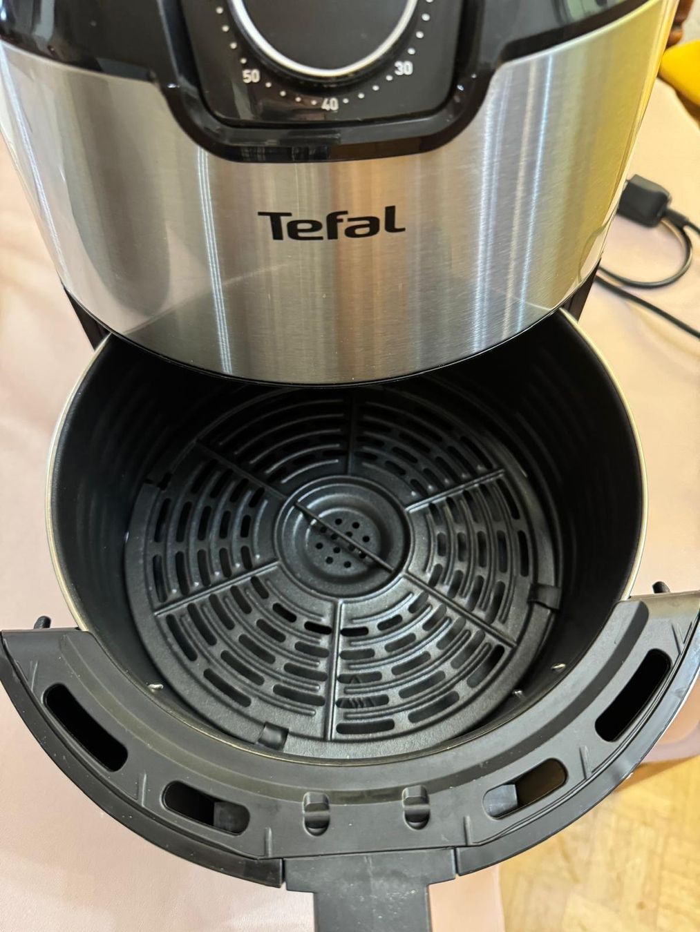 Tefal Elettrodomestici da cucina: Tefal Heisslüftfriteuse – Usato da Zürich venduto da mar_mv5c 1